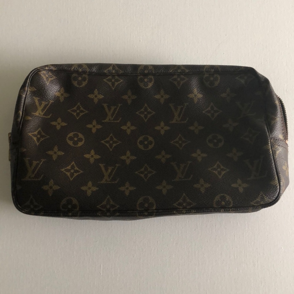 SOLD 🔴 HP 🌟 6.24.20 Authentic LV Trousse 28 - Picture 9 of 11